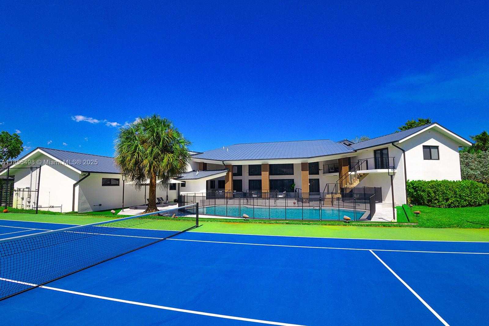 Small Image of 10506 SOUTH WEST 89TH PL, Miami Number 53