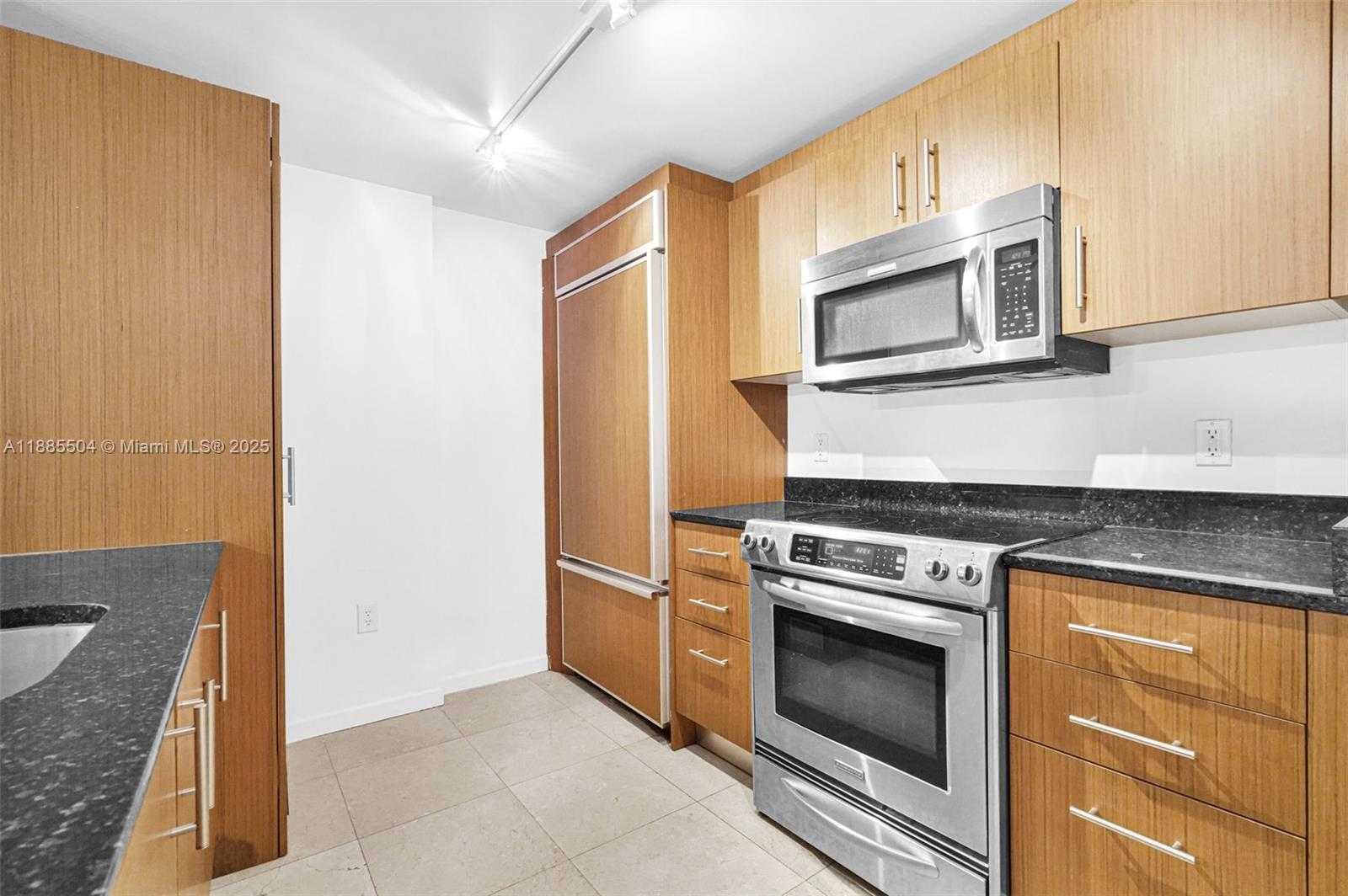 Small Image of 10275 COLLINS AVE #312, Bal Harbour Number 19