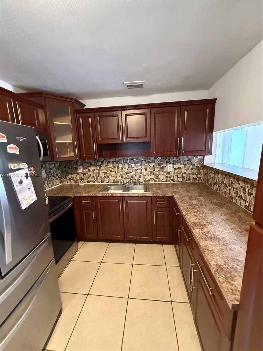 Small Image of 1235 NORTH EAST NW 129TH ST #1, North Miami Number 5