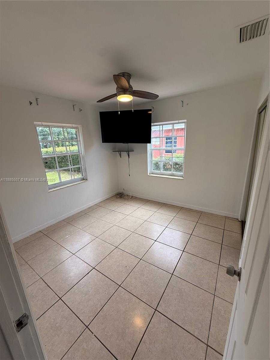 Small Image of 1235 NORTH EAST NW 129TH ST #1, North Miami Number 8