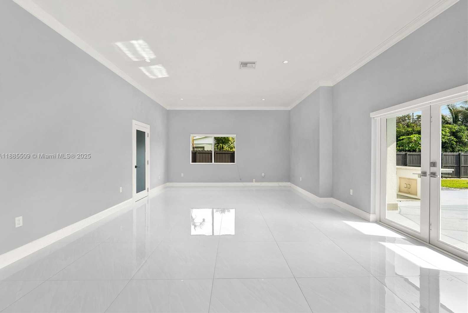 Small Image of 11921 SOUTH WEST 82ND RD, Miami Number 12