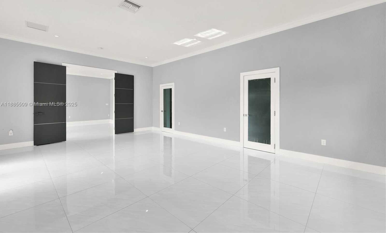 Small Image of 11921 SOUTH WEST 82ND RD, Miami Number 13