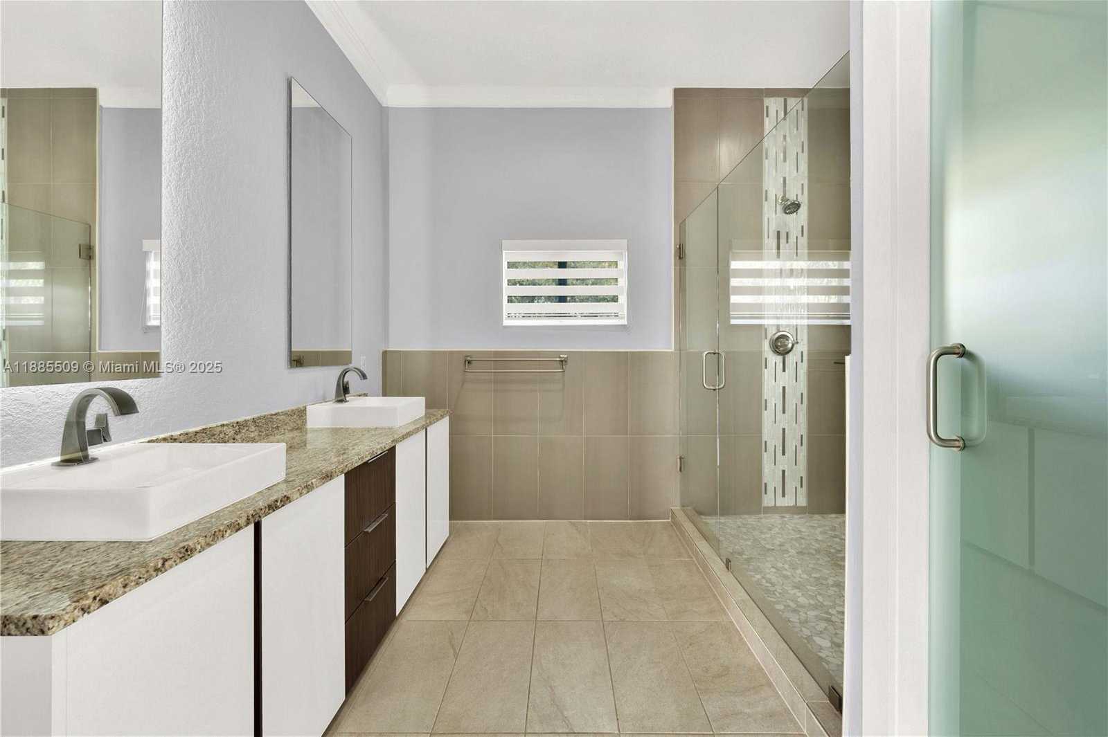 Small Image of 11921 SOUTH WEST 82ND RD, Miami Number 15