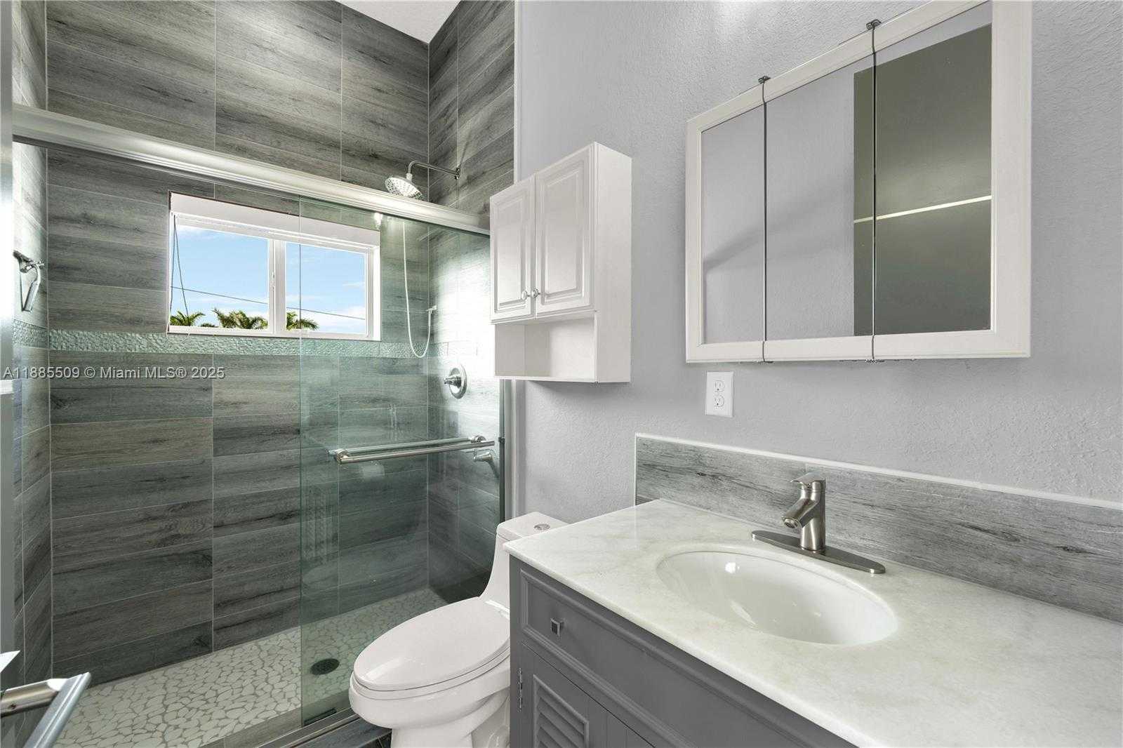 Small Image of 11921 SOUTH WEST 82ND RD, Miami Number 35