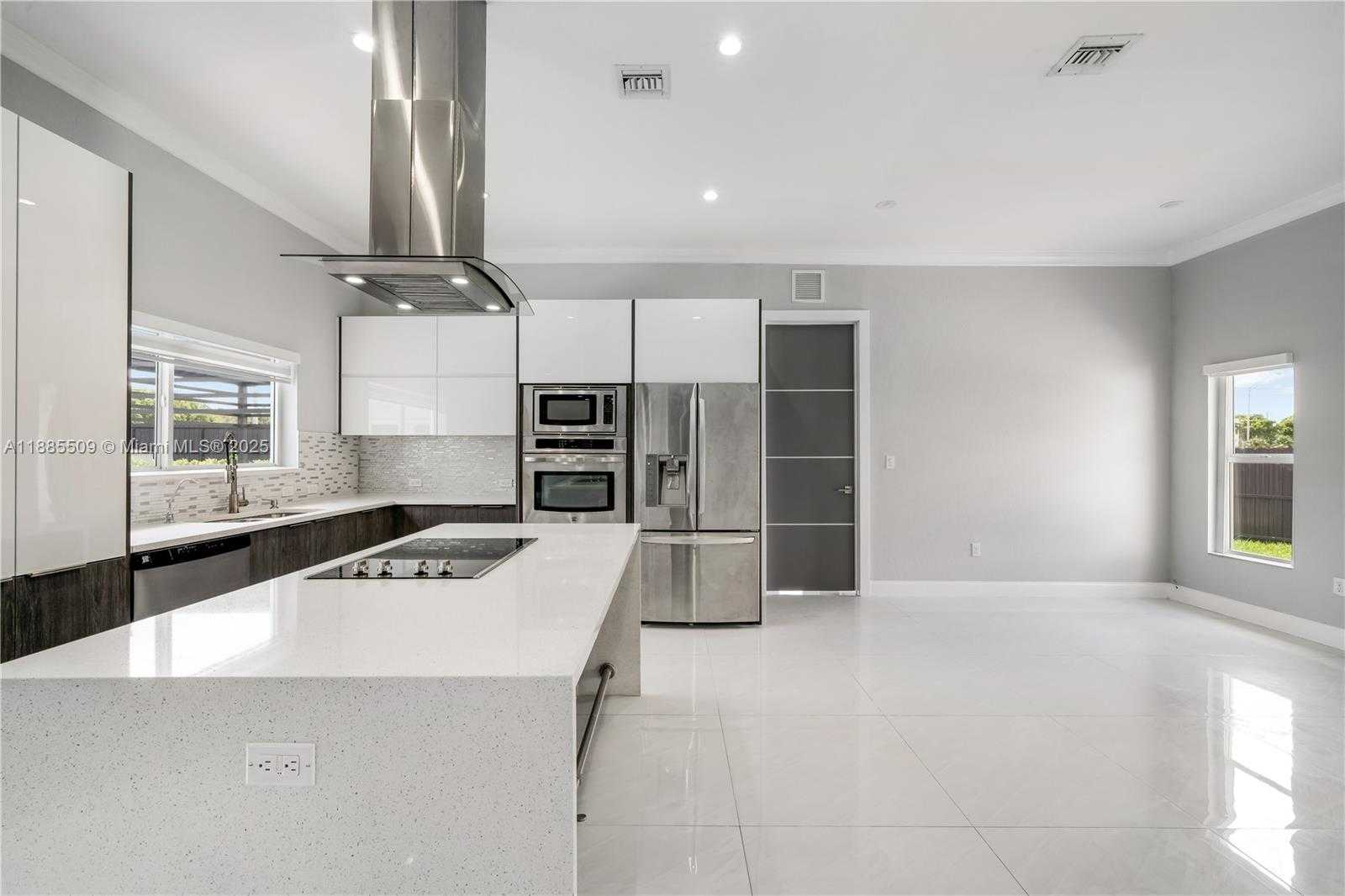 Small Image of 11921 SOUTH WEST 82ND RD, Miami Number 40