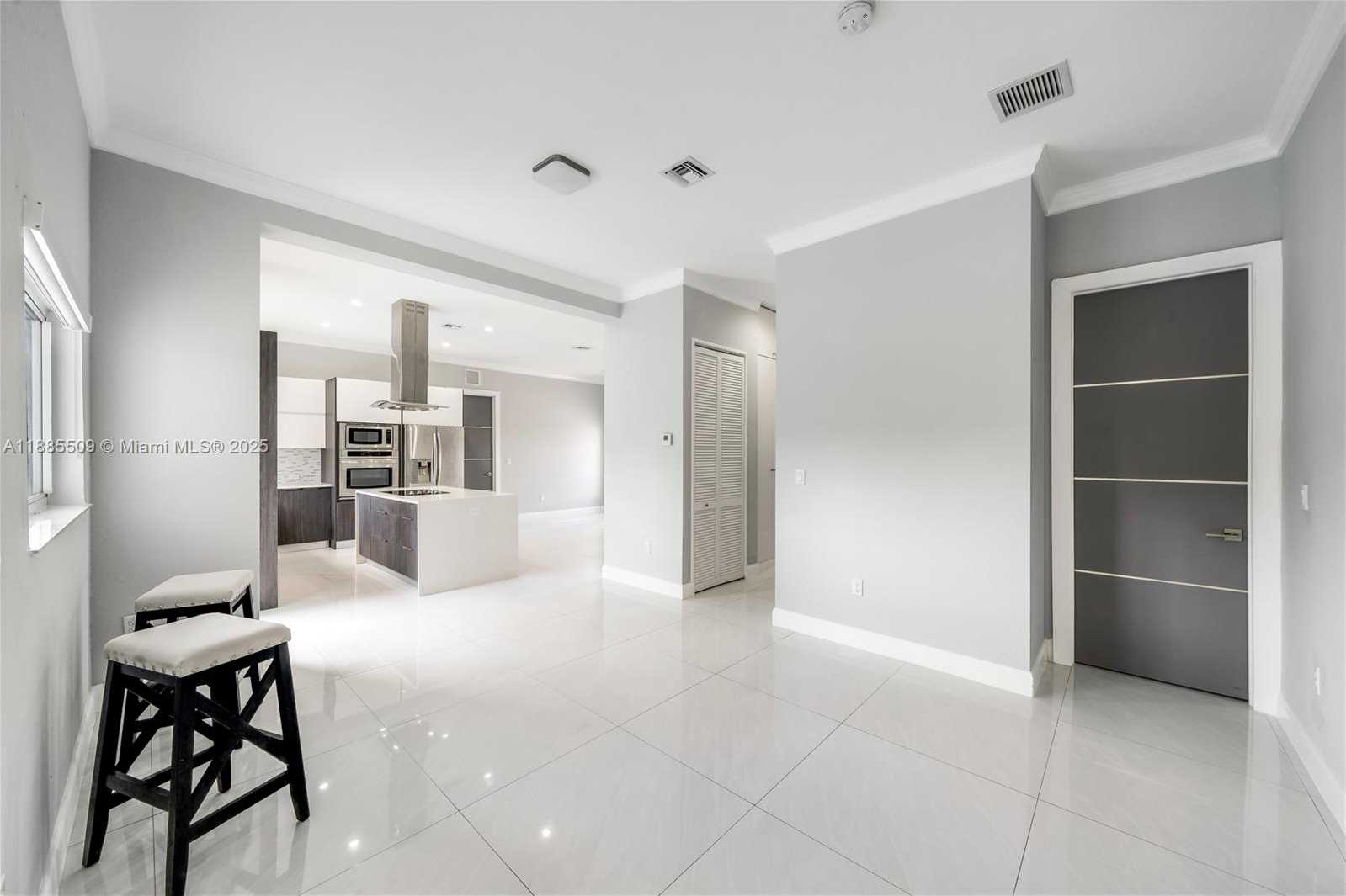 Small Image of 11921 SOUTH WEST 82ND RD, Miami Number 42