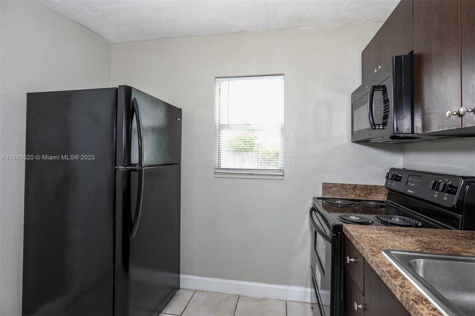 Small Image of 2161 NORTH WEST 97TH ST, Miami Number 8