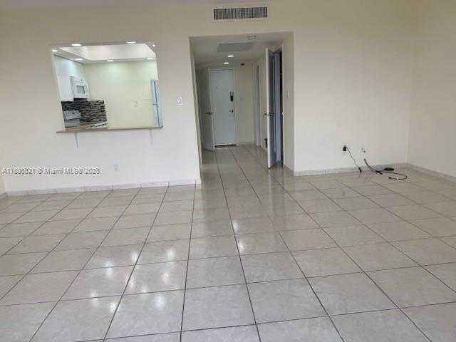Small Image of 5401 COLLINS AVE #1129, Miami Beach Number 18