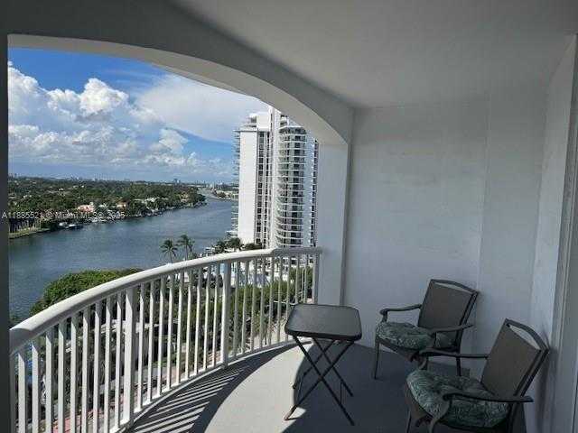 Small Image of 5401 COLLINS AVE #1129, Miami Beach Number 28