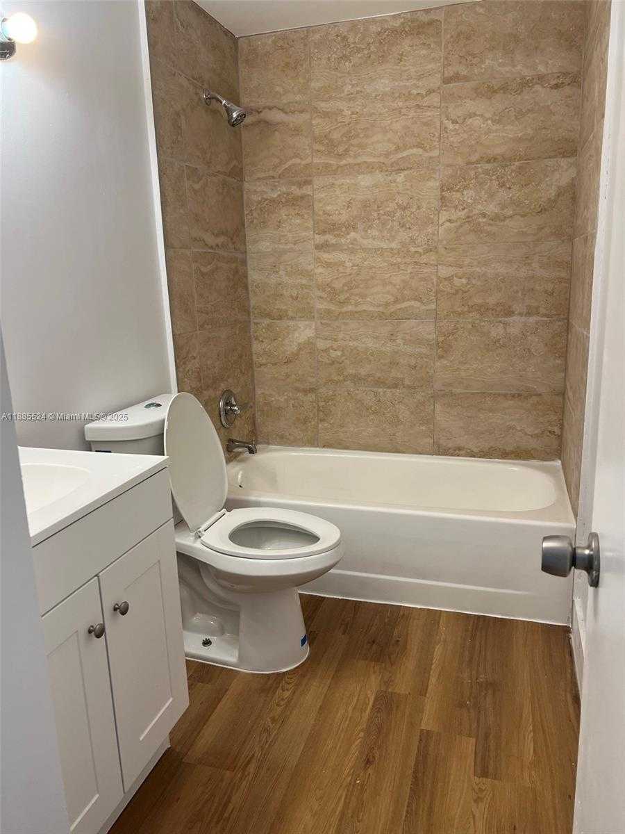 Small Image of 2186 WEST 60TH ST #20206, Hialeah Number 2