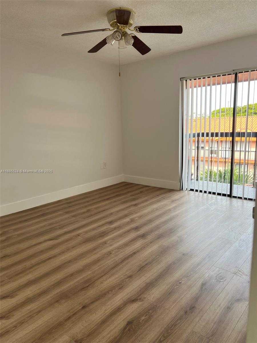 Small Image of 2186 WEST 60TH ST #20206, Hialeah Number 3