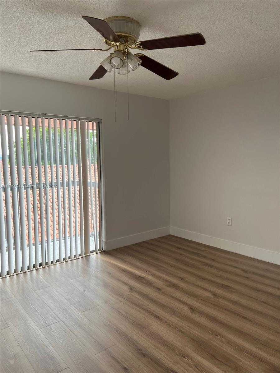 Small Image of 2186 WEST 60TH ST #20206, Hialeah Number 4