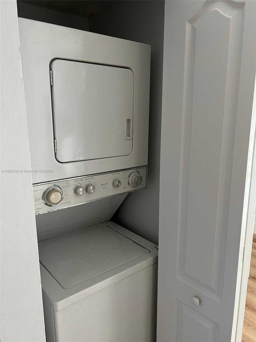 Small Image of 2186 WEST 60TH ST #20206, Hialeah Number 7