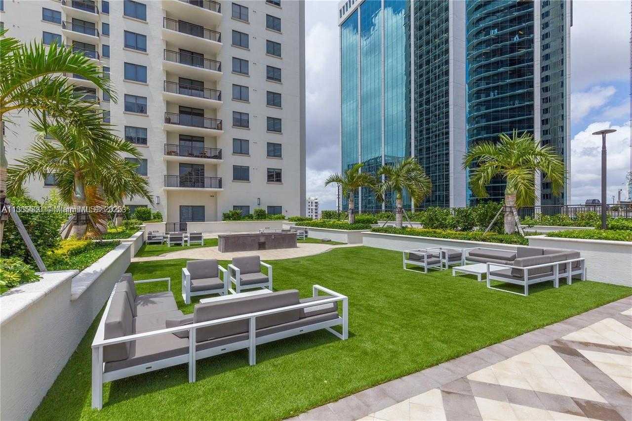 Small Image of 999 SOUTH WEST 1ST AVE #1811, Miami Number 32