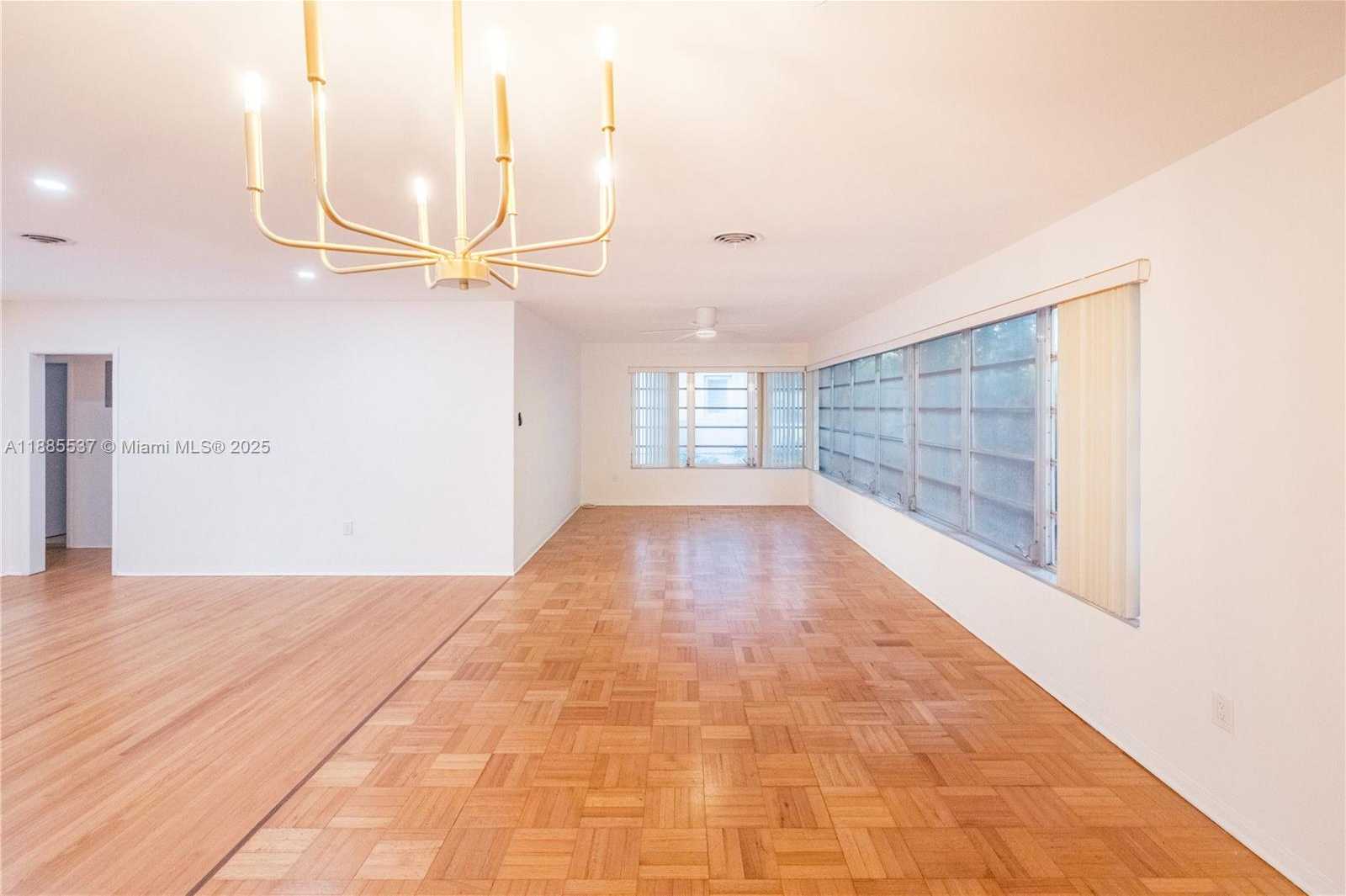 Small Image of 5600 SAN VICENTE ST, Coral Gables Number 8