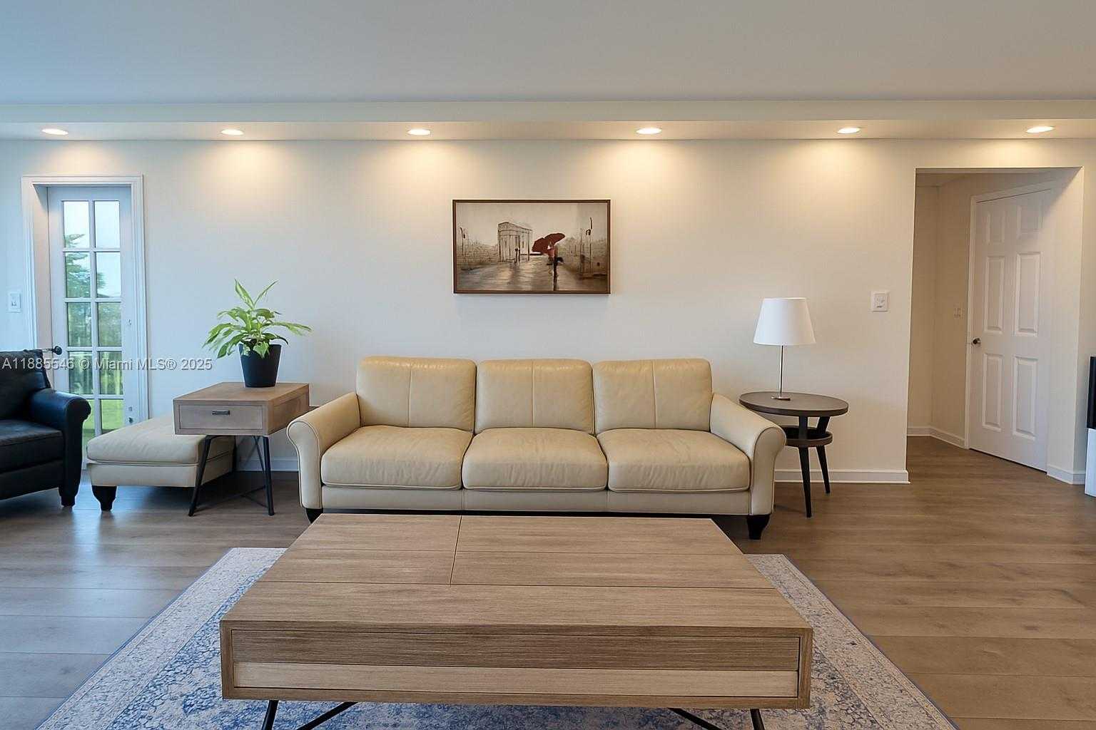 Small Image of 2001 ATLANTIC SHORES BLVD #510, Hallandale Beach Number 2