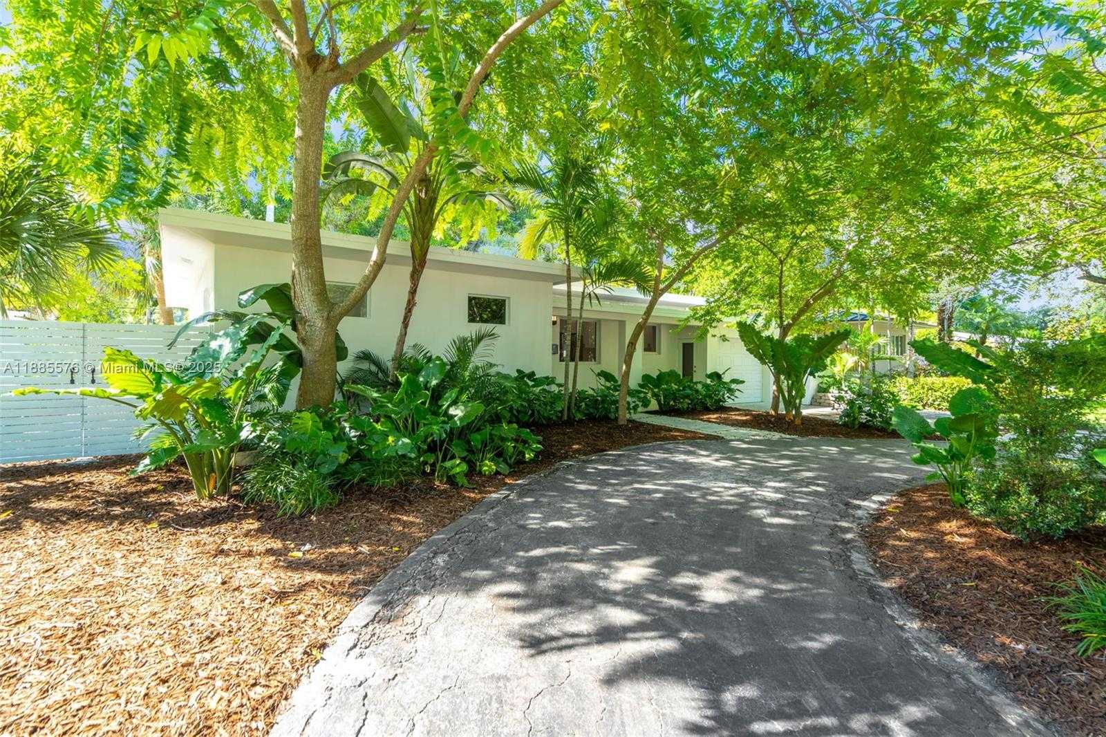 Small Image of 520 NORTH EAST 50TH TER, Miami Number 3