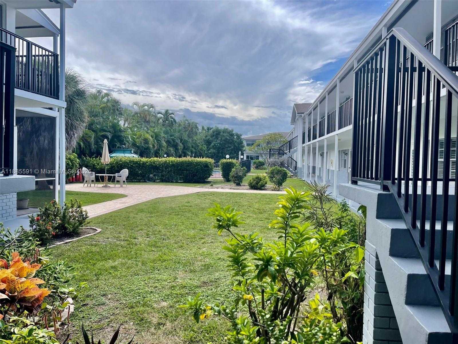 Small Image of 1431 SOUTH 14TH AVE #104, Hollywood Number 14