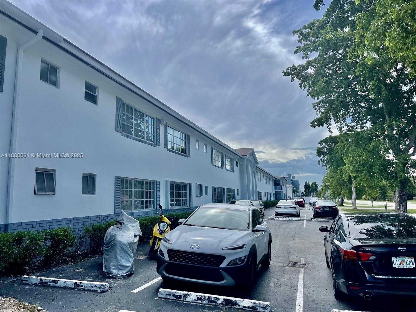 Small Image of 1431 SOUTH 14TH AVE #104, Hollywood Number 15