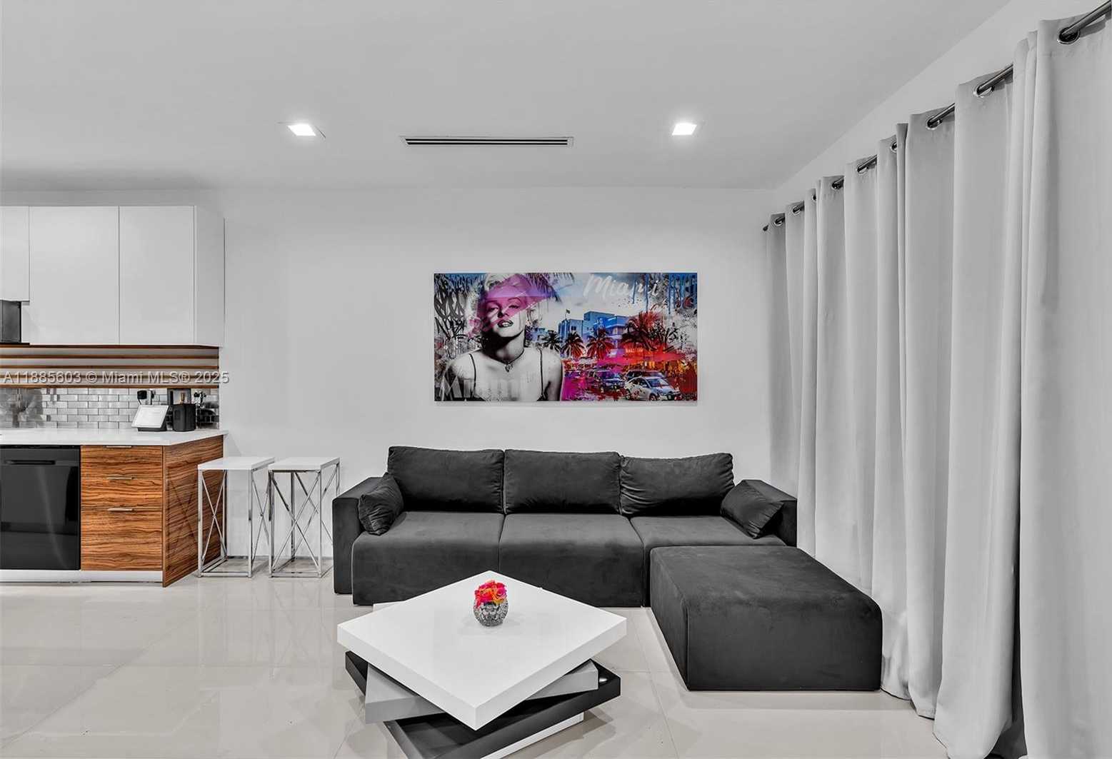 Small Image of 1000 10TH ST, Miami Beach Number 28