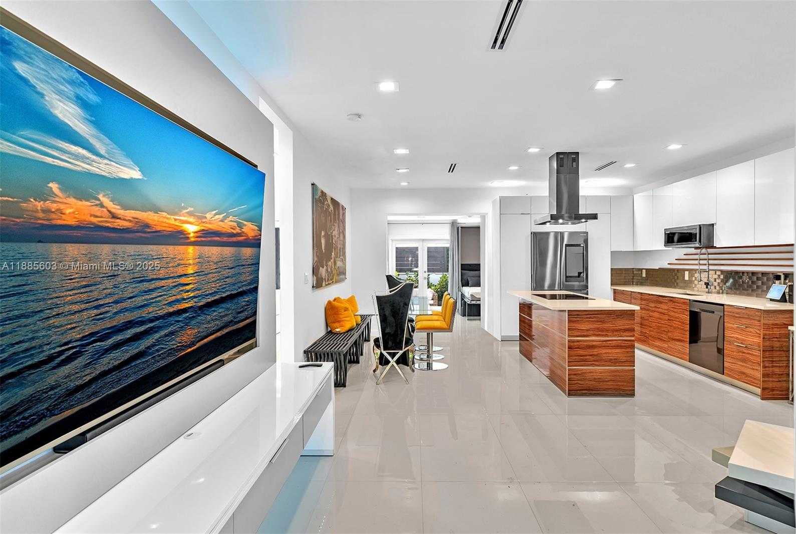 Small Image of 1000 10TH ST, Miami Beach Number 3