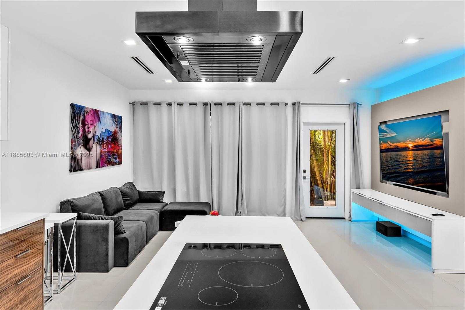 Small Image of 1000 10TH ST, Miami Beach Number 30