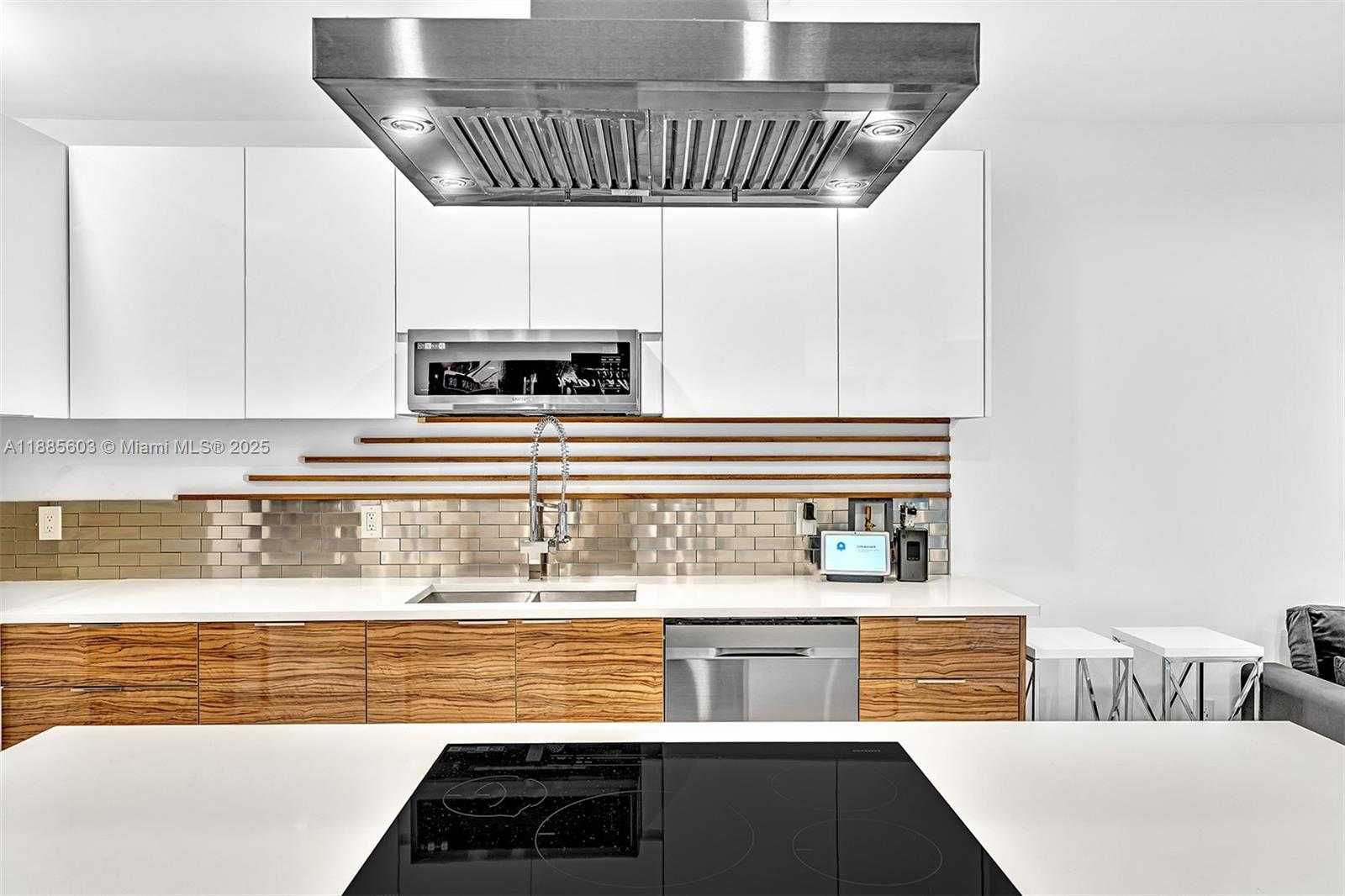 Small Image of 1000 10TH ST, Miami Beach Number 34