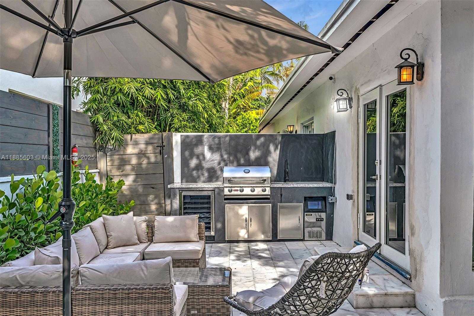 Small Image of 1000 10TH ST, Miami Beach Number 41