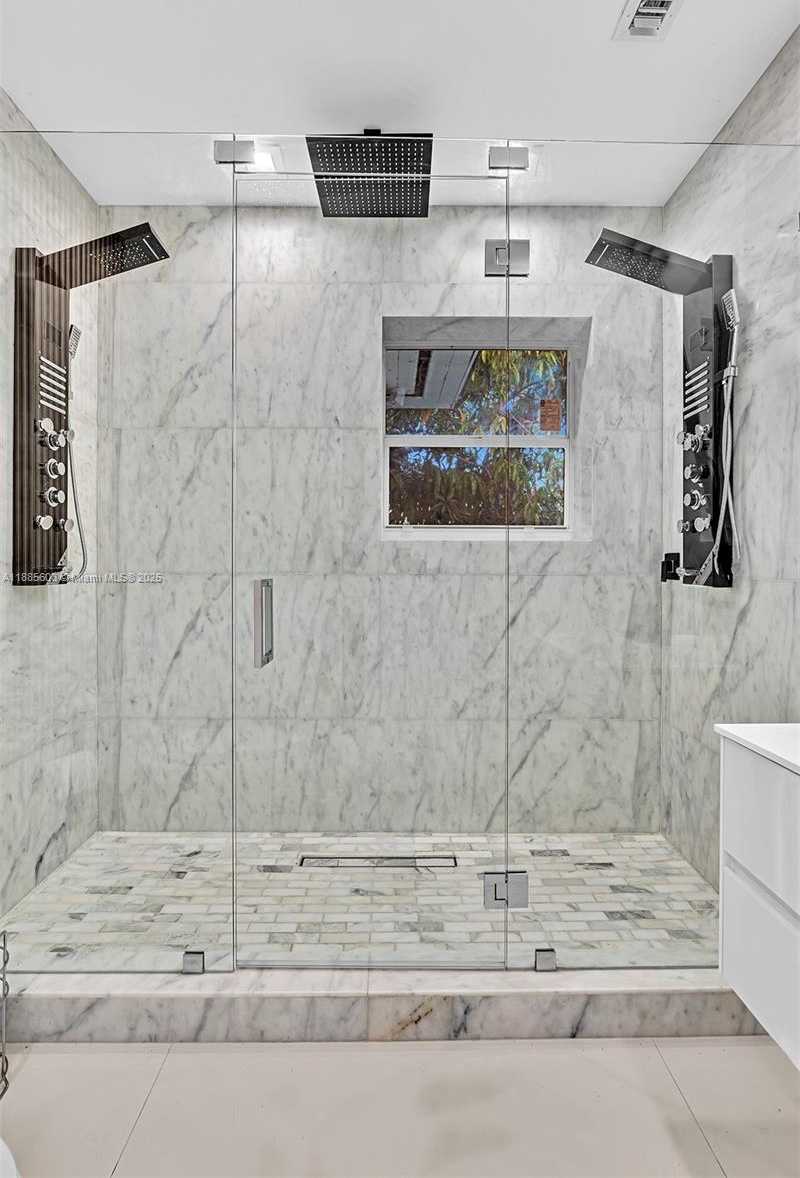 Small Image of 1000 10TH ST, Miami Beach Number 52