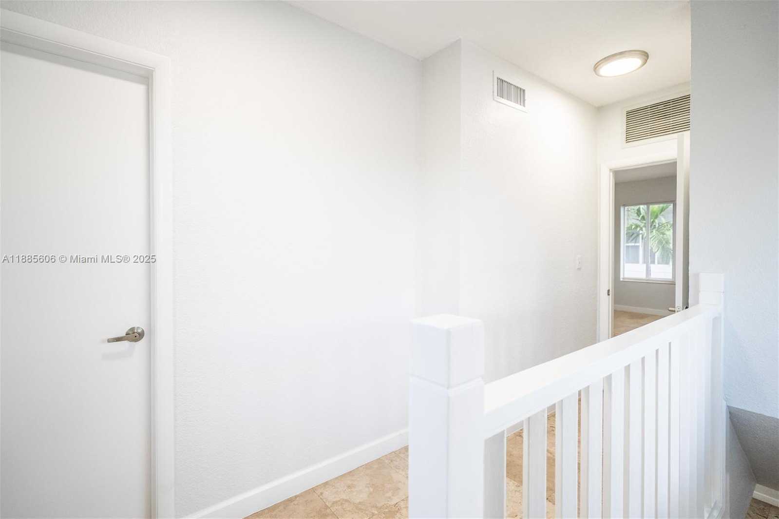 Small Image of 2180 BAY DR #1A, Miami Beach Number 10