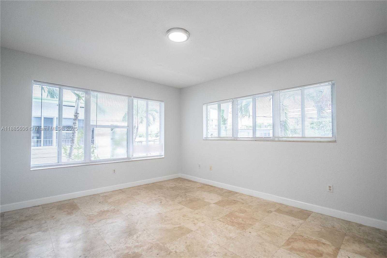Small Image of 2180 BAY DR #1A, Miami Beach Number 11