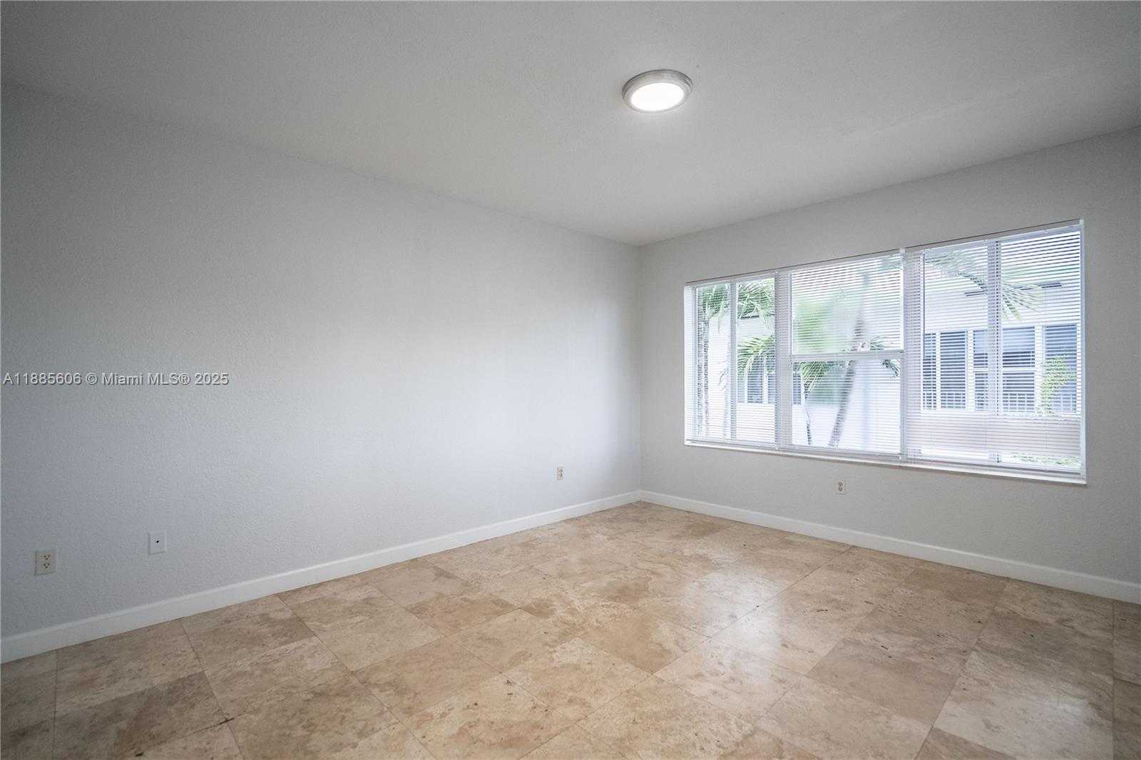 Small Image of 2180 BAY DR #1A, Miami Beach Number 12
