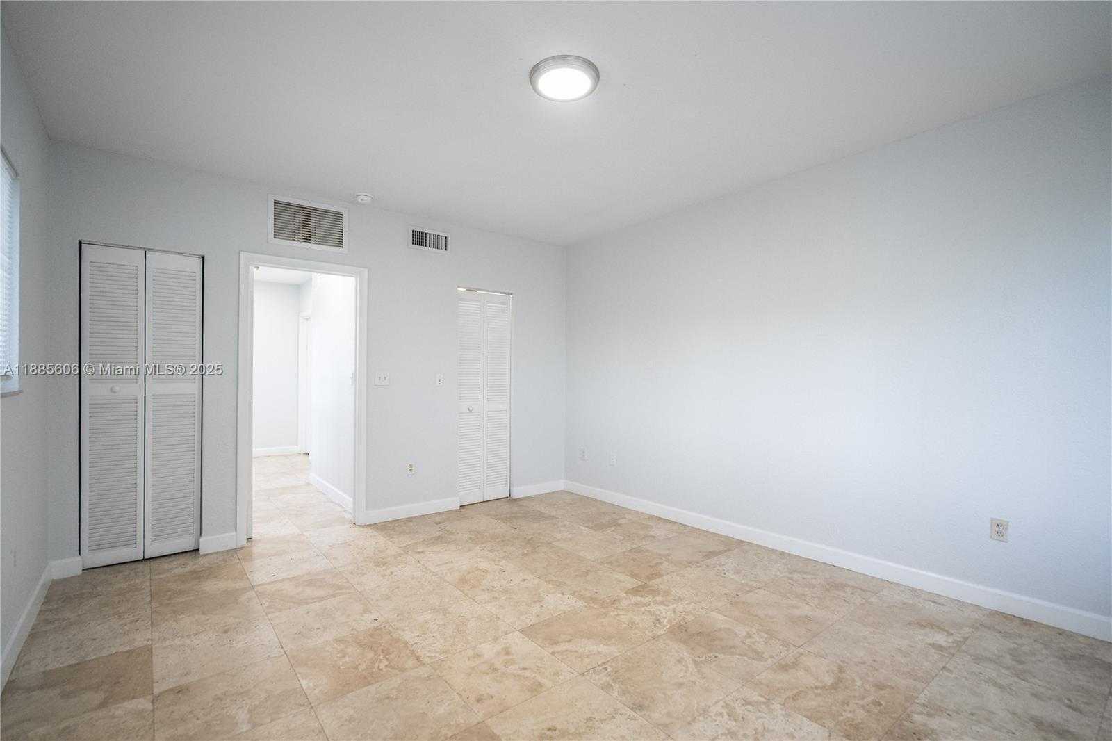 Small Image of 2180 BAY DR #1A, Miami Beach Number 13