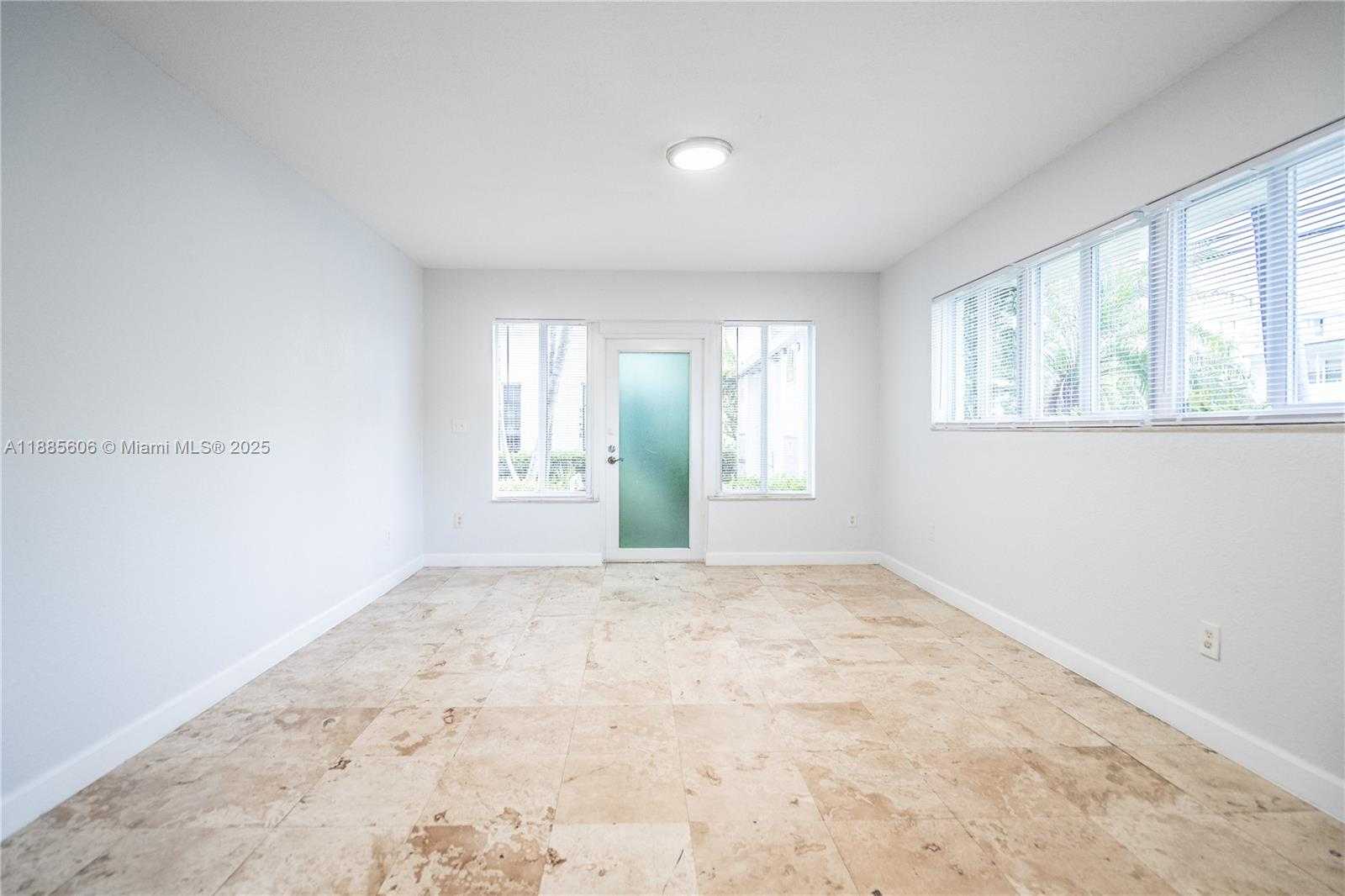 Small Image of 2180 BAY DR #1A, Miami Beach Number 3