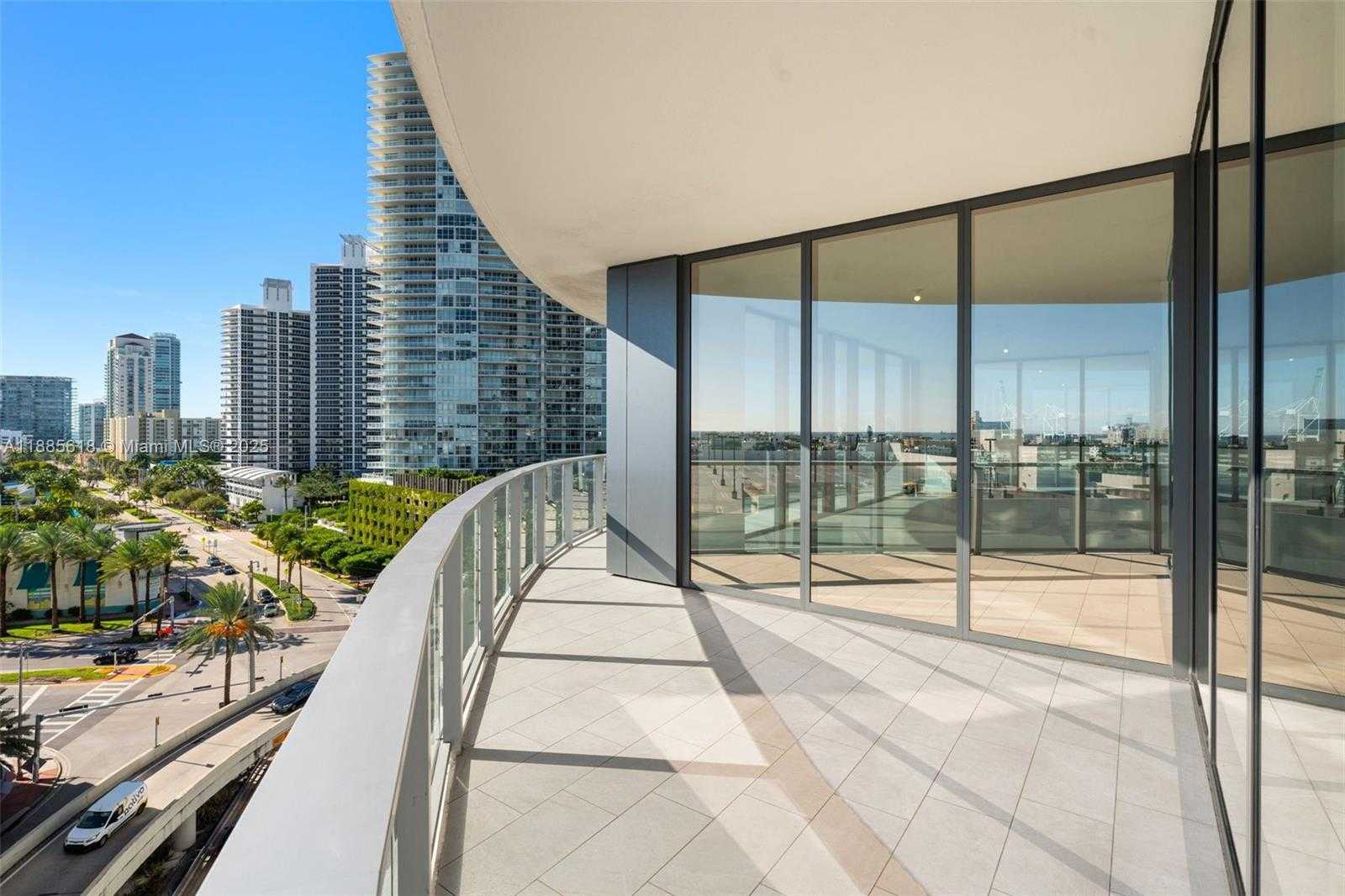 Small Image of 500 ALTON #1001, Miami Beach Number 35