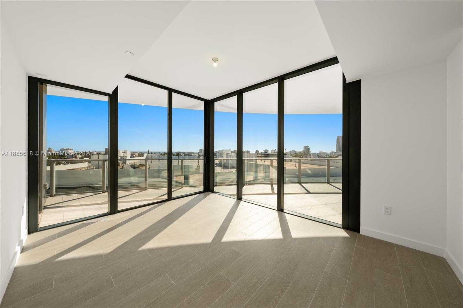 Small Image of 500 ALTON #1001, Miami Beach Number 37