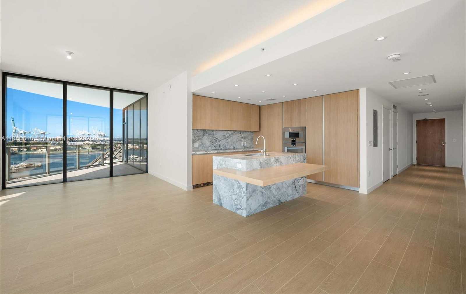 Small Image of 500 ALTON #1001, Miami Beach Number 42