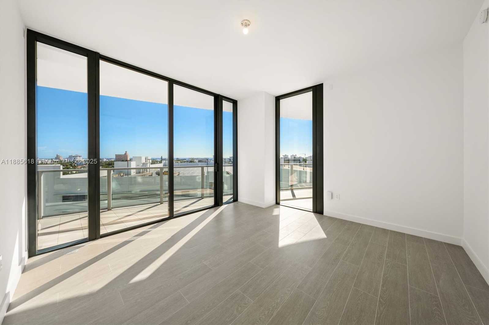 Small Image of 500 ALTON #1001, Miami Beach Number 47