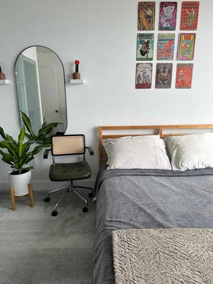 Small Image of 600 NORTH EAST 36TH ST #2002, Miami Number 16