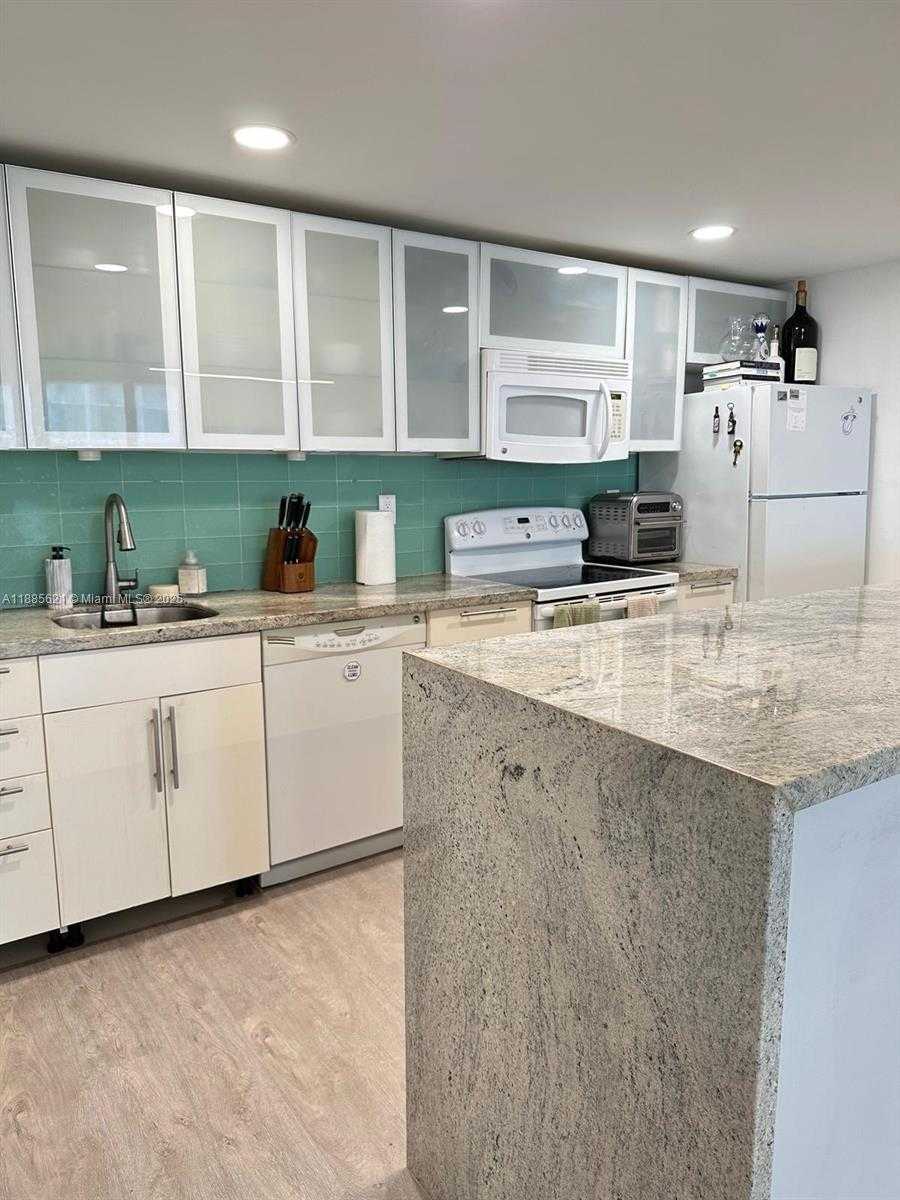 Small Image of 600 NORTH EAST 36TH ST #2002, Miami Number 18