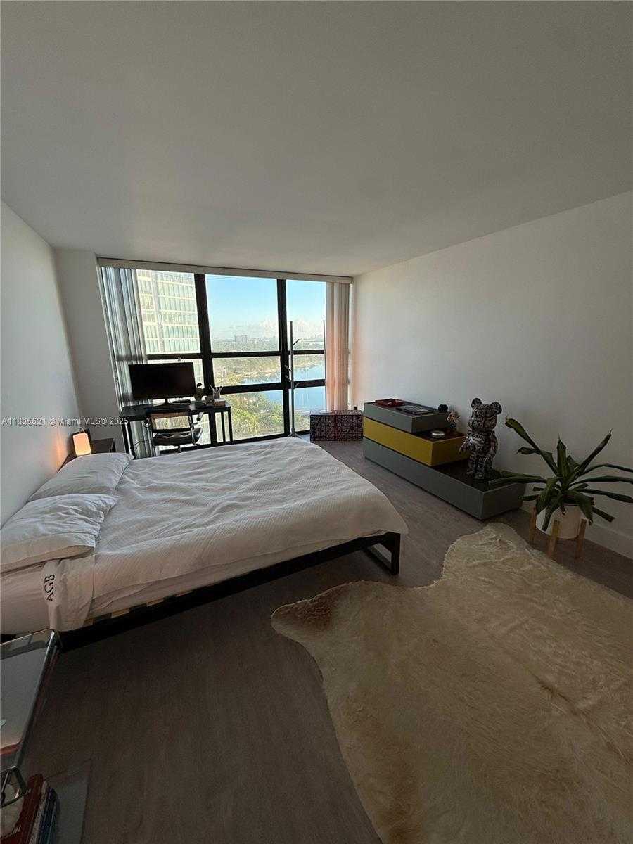 Small Image of 600 NORTH EAST 36TH ST #2002, Miami Number 4