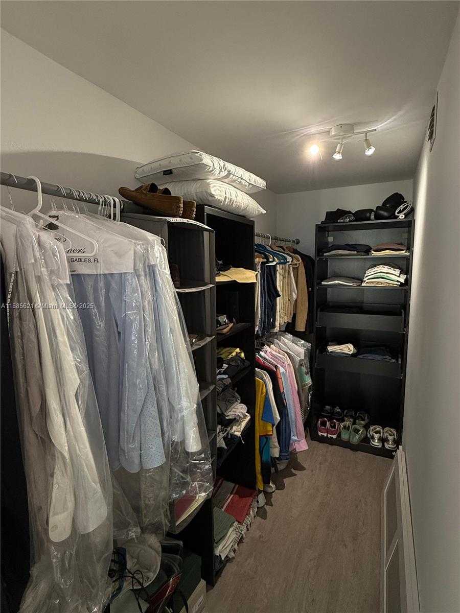 Small Image of 600 NORTH EAST 36TH ST #2002, Miami Number 8