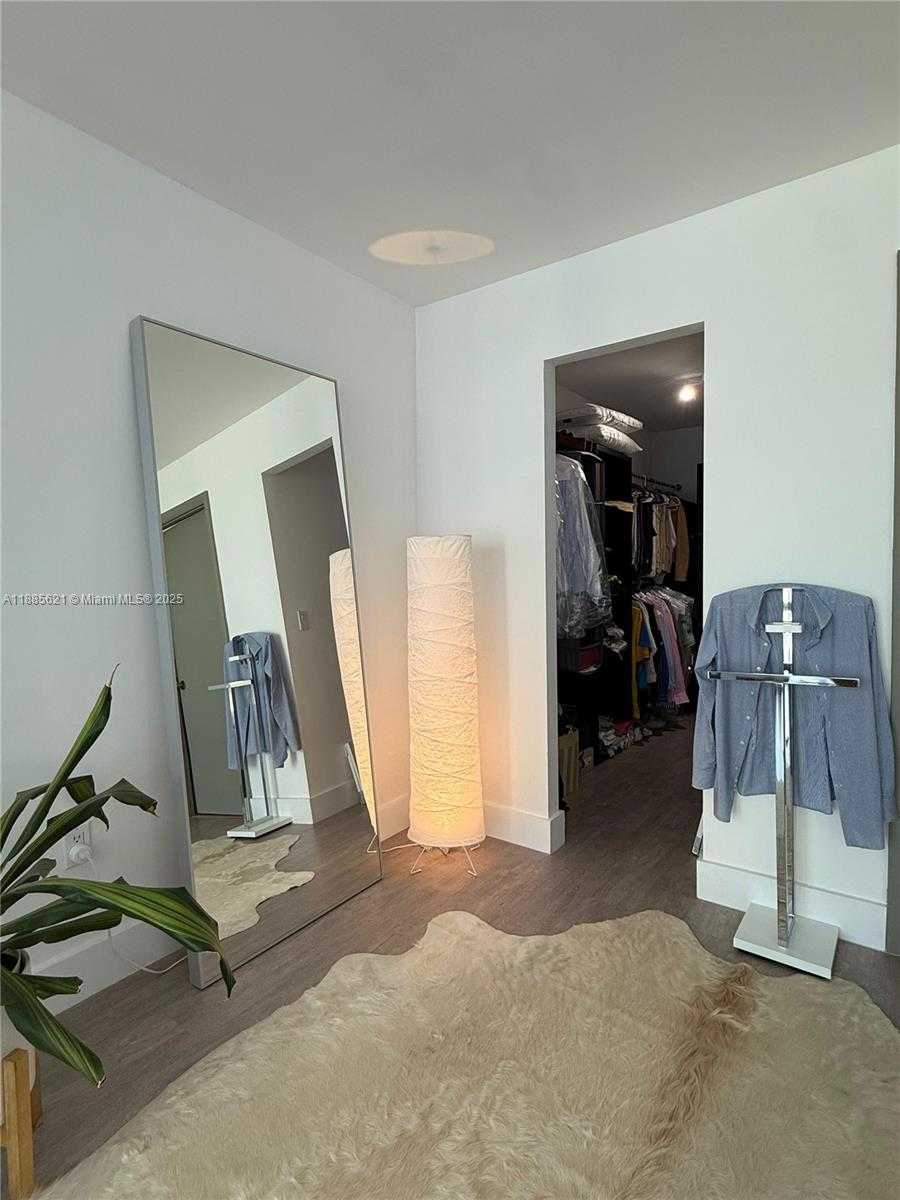 Small Image of 600 NORTH EAST 36TH ST #2002, Miami Number 9