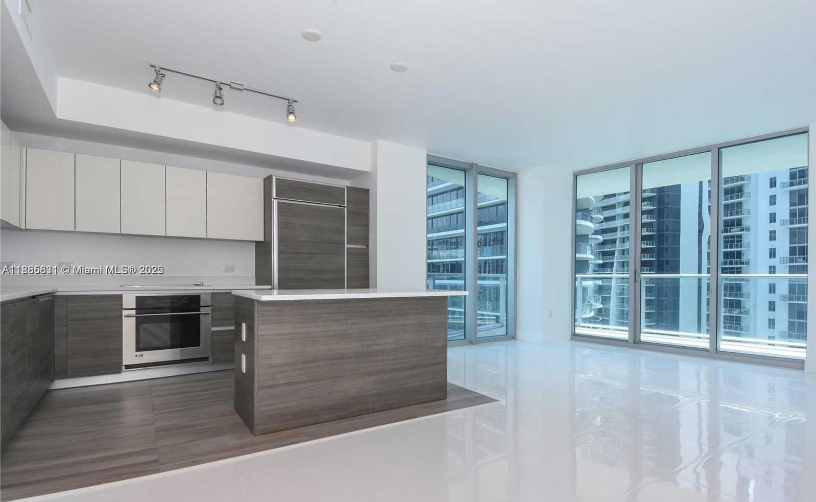 Small Image of 1100 SOUTH MIAMI AVE #2510, Miami Number 3