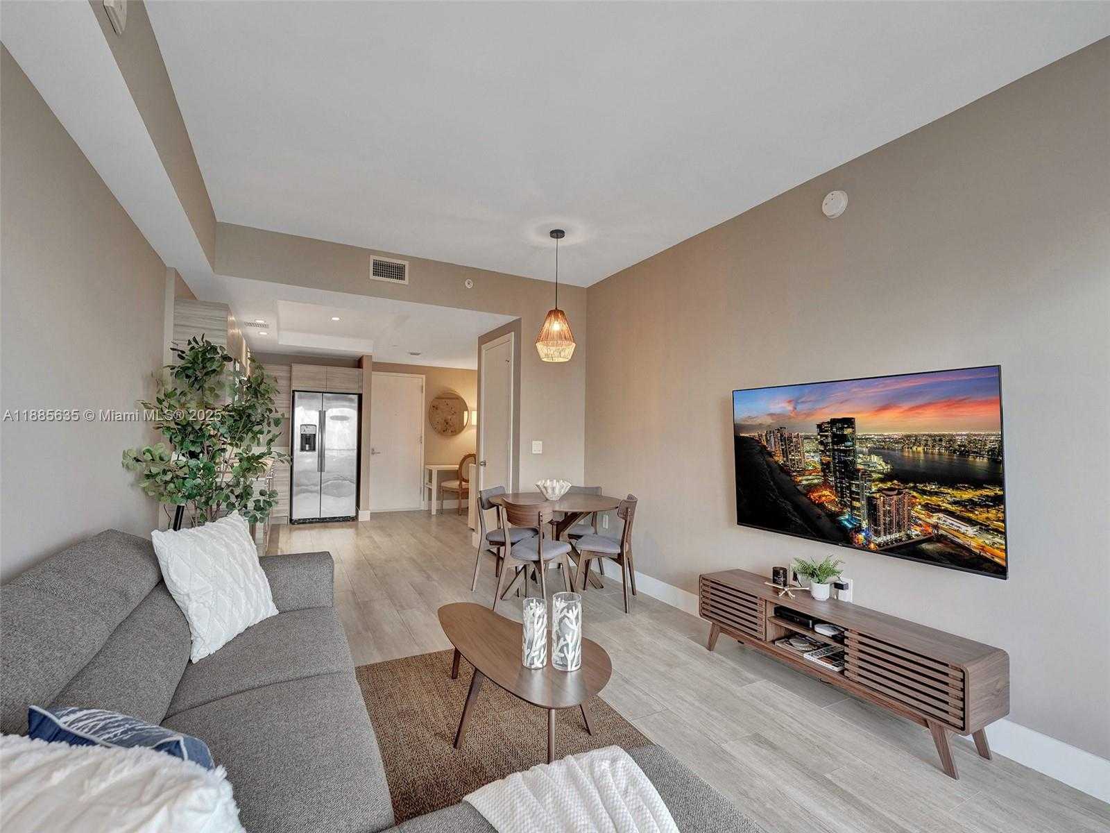 Small Image of 121 NORTH EAST 34TH ST #2106A, Miami Number 14