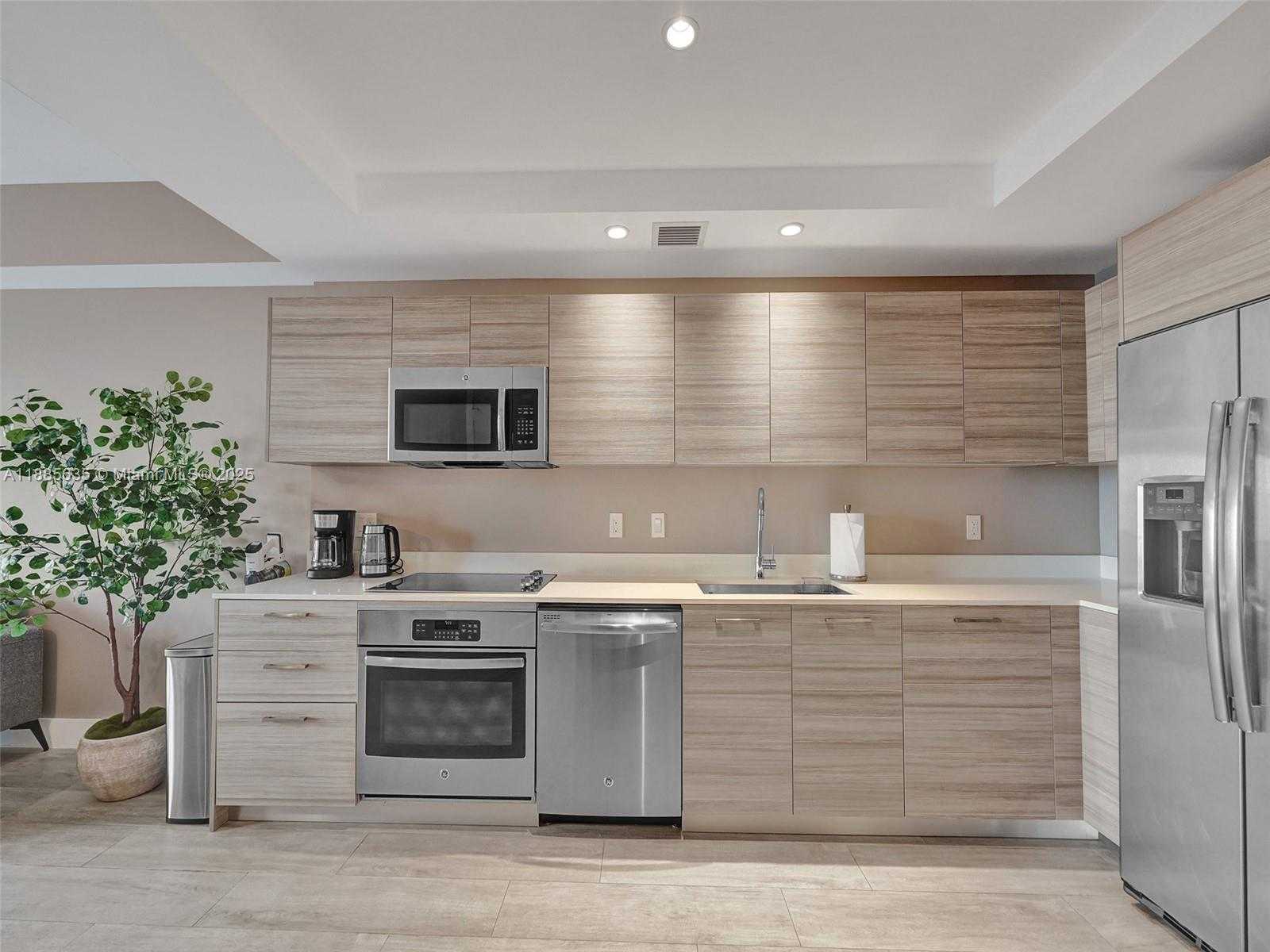 Small Image of 121 NORTH EAST 34TH ST #2106A, Miami Number 16