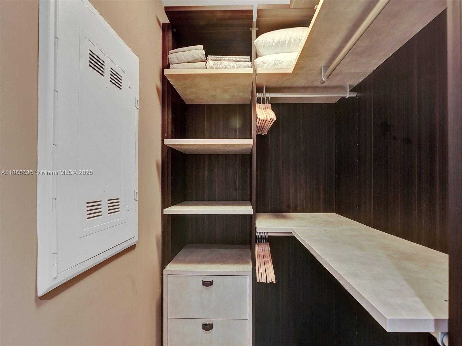 Small Image of 121 NORTH EAST 34TH ST #2106A, Miami Number 25