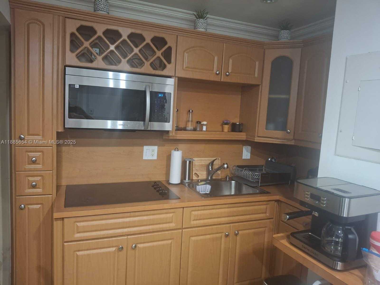 Small Image of 17565 NORTH WEST 67TH PL #A8, Hialeah Number 7