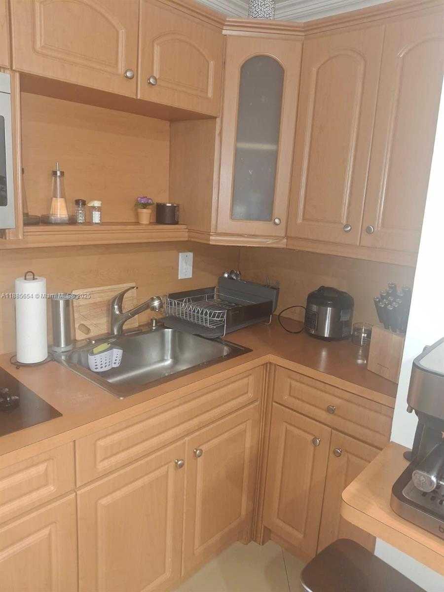 Small Image of 17565 NORTH WEST 67TH PL #A8, Hialeah Number 8