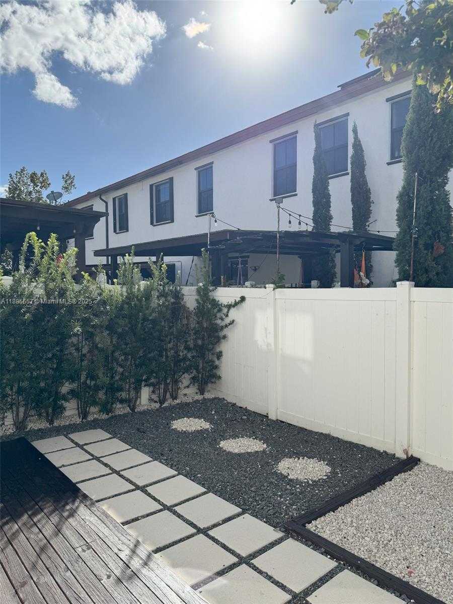 Small Image of 10436 WEST 34TH CT #10436, Hialeah Number 13